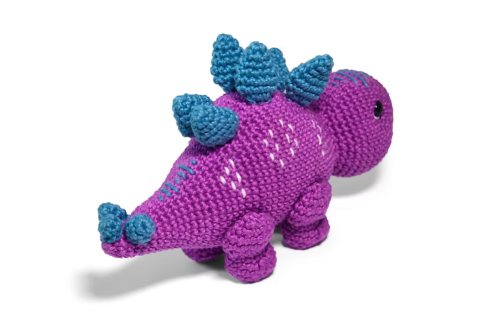 Circulo Amigurumi Kit Baby Dinos Collection - Baby Stegosaurus