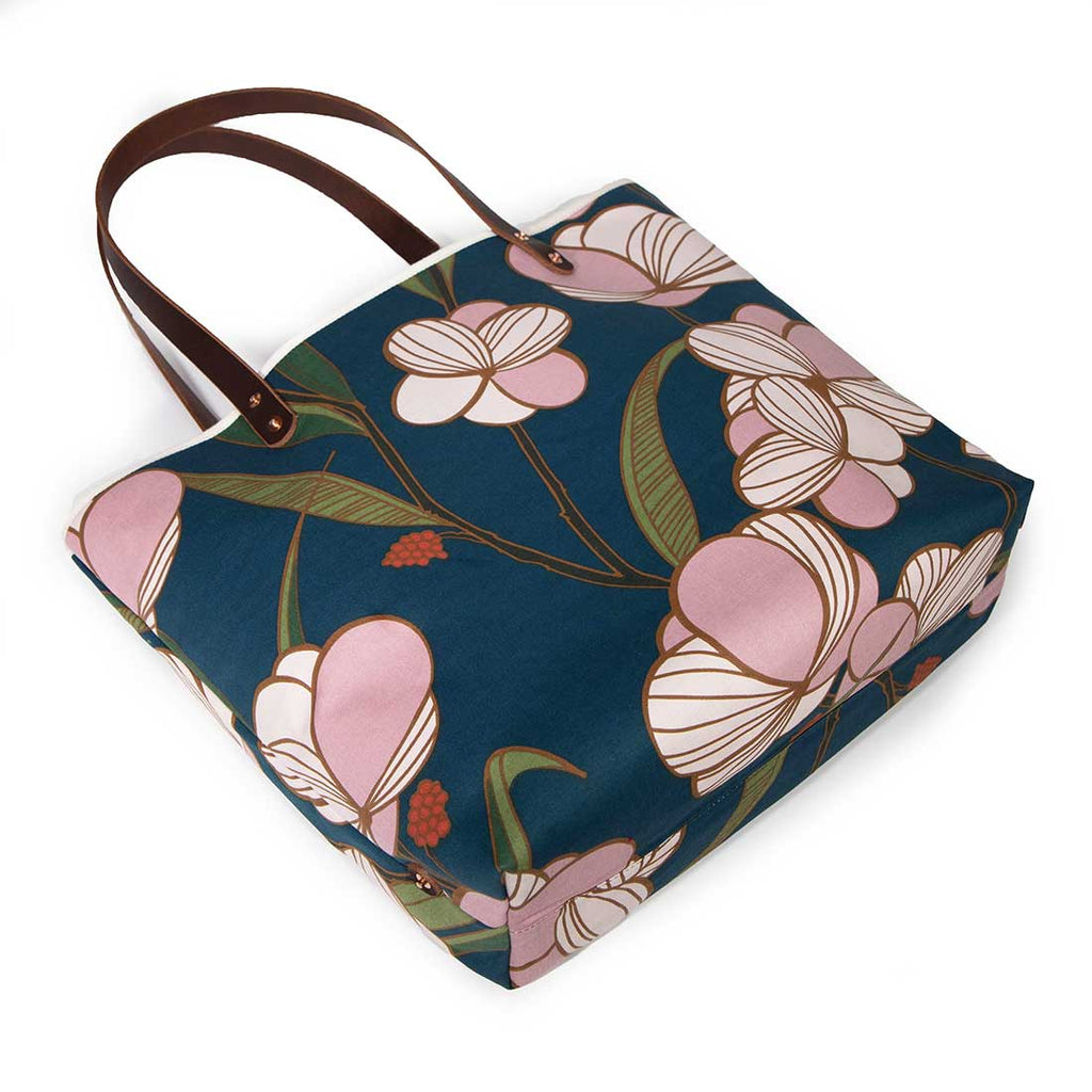 Camellia All Day Tote | General Knot & Co