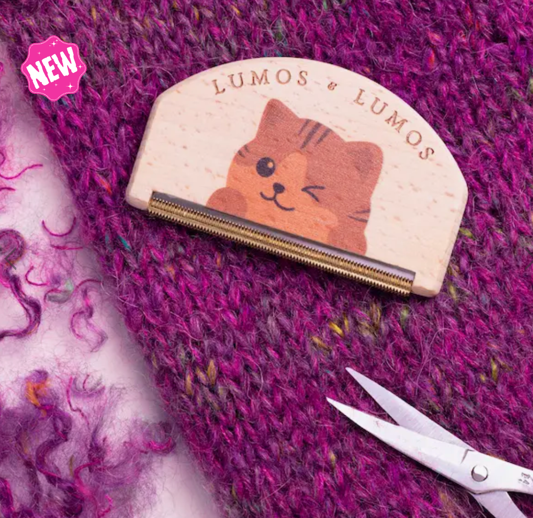 Lumos Lint Comb – Fuzz & Pill Remover for Knitwear